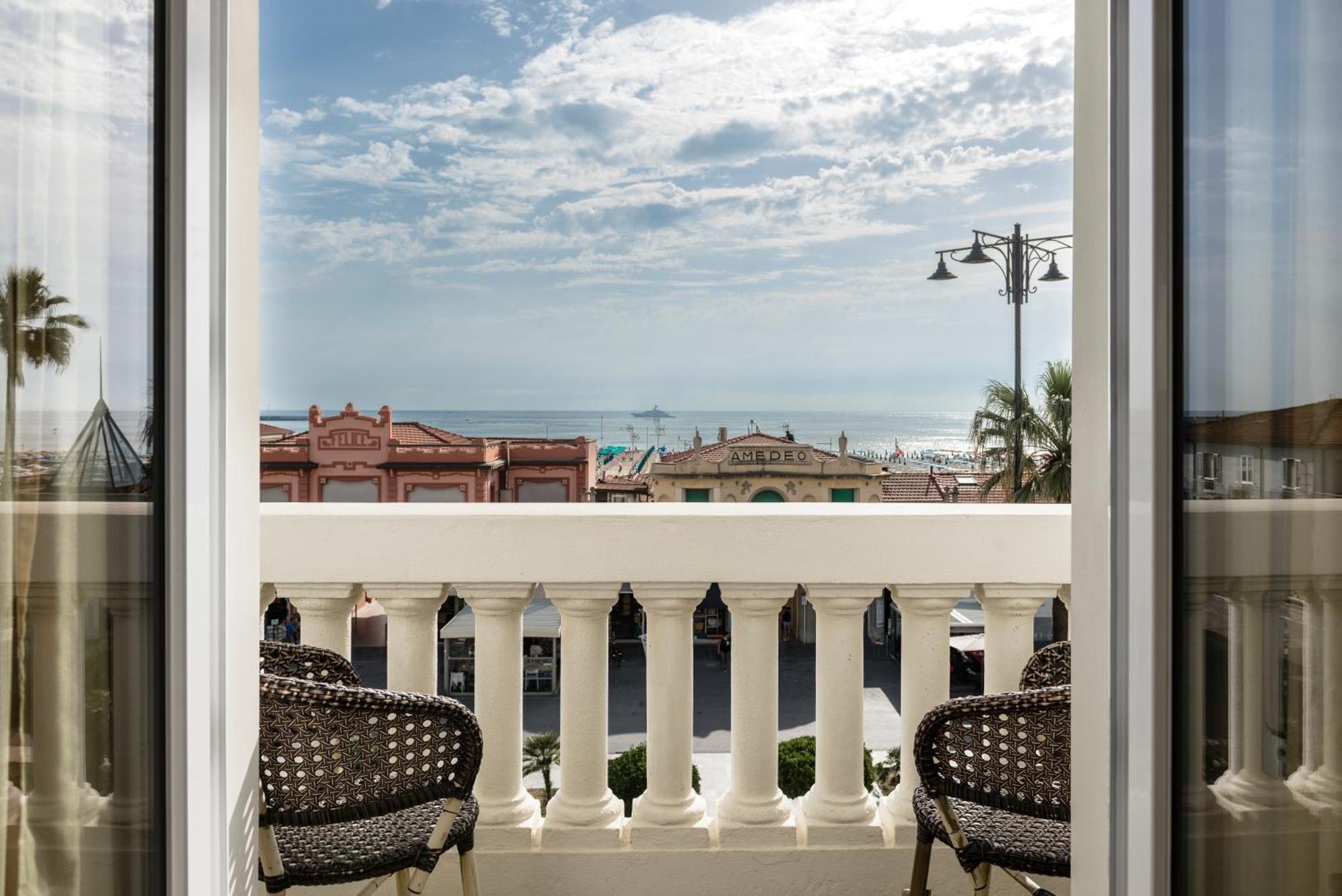 London Hotel 3*
