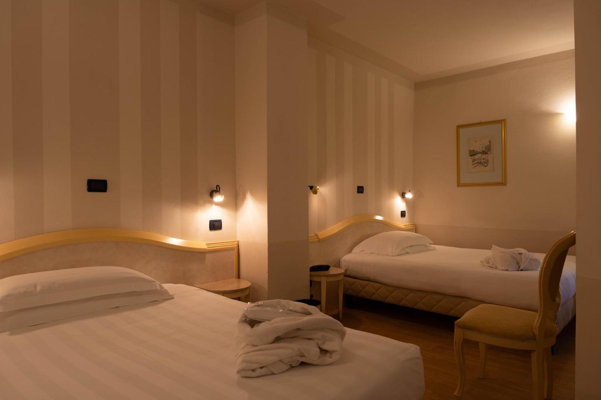 London Hotel 3*