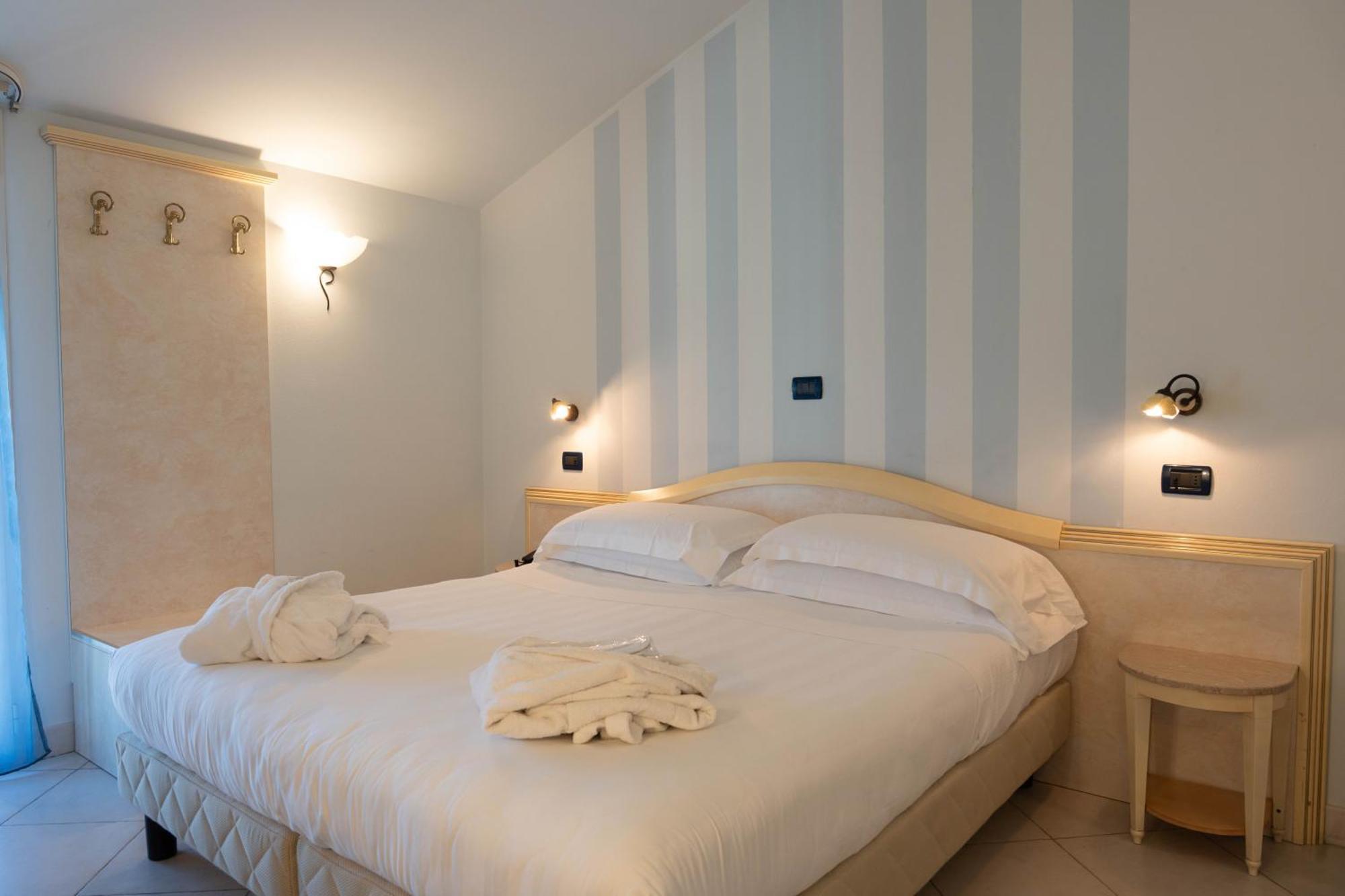Hotel London 3*